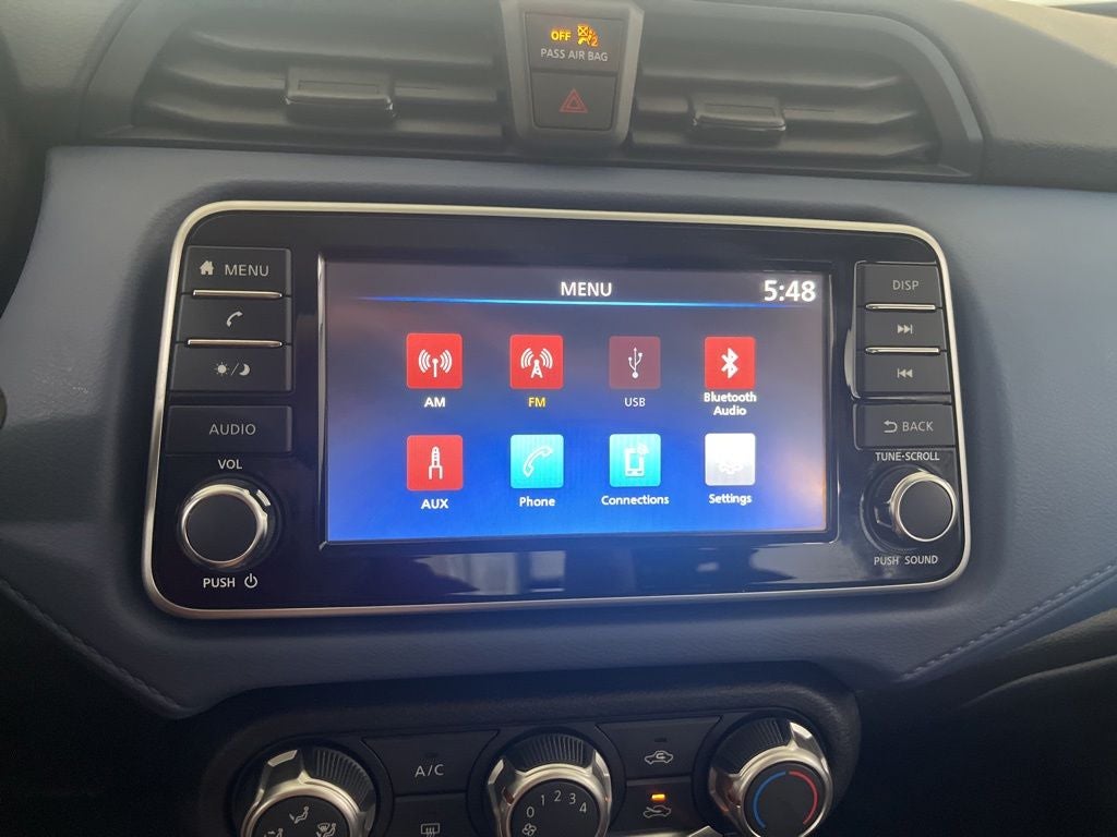 2023 Nissan Versa 1.6 SV