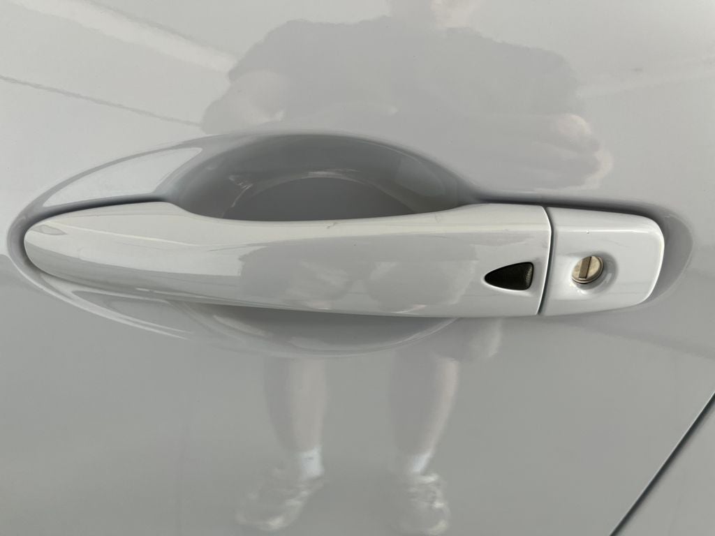 2024 Nissan Versa 1.6 SR