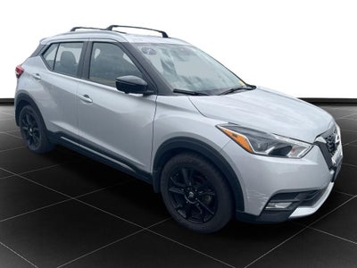 2020 Nissan Kicks SR