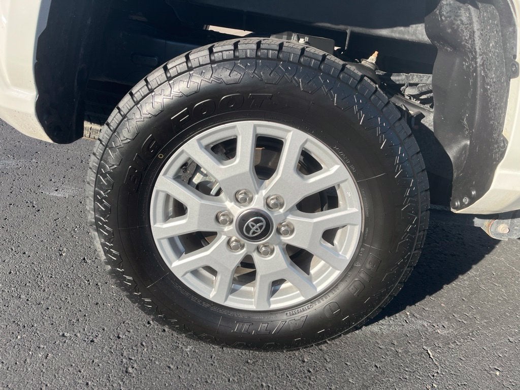 2025 Toyota Tacoma SR5