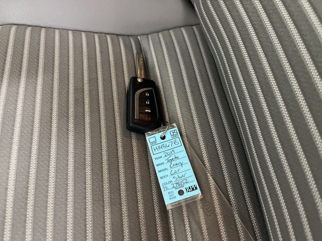2019 Toyota Camry SE