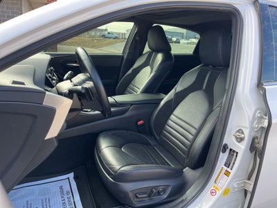 2019 Toyota Avalon Hybrid XSE