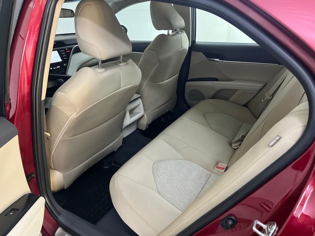 2018 Toyota Camry Hybrid LE