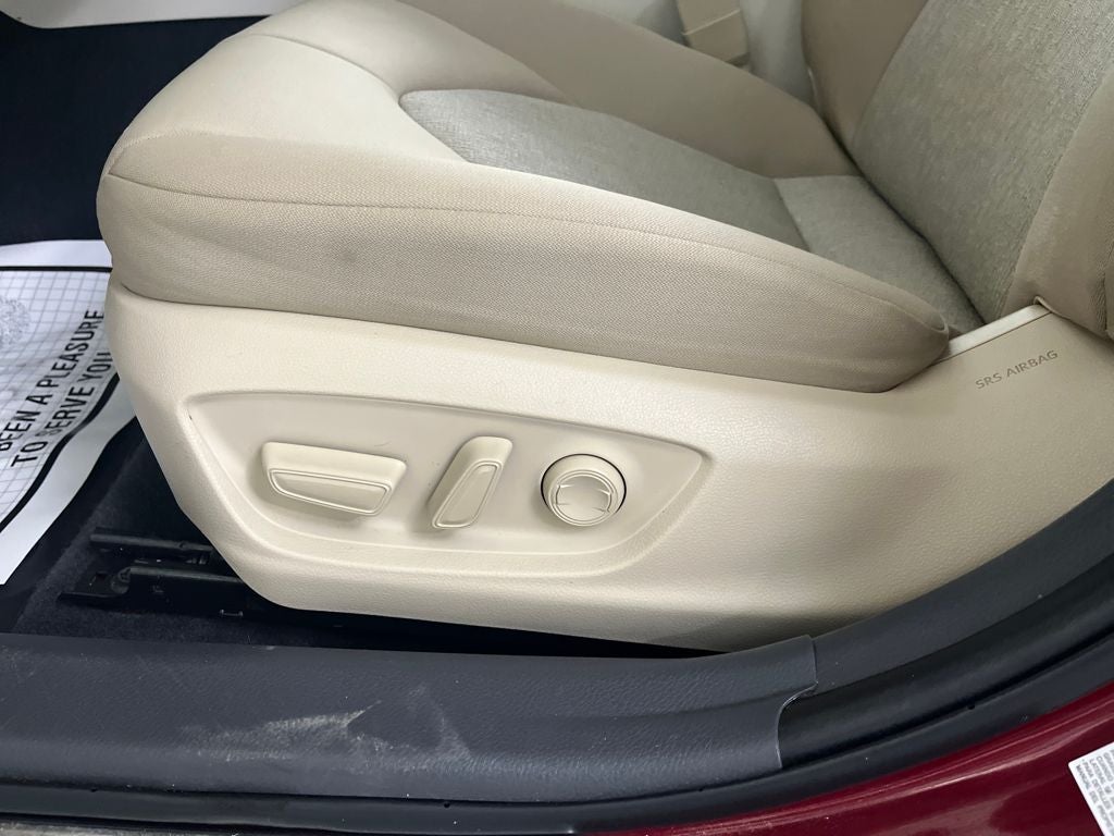 2018 Toyota Camry Hybrid LE