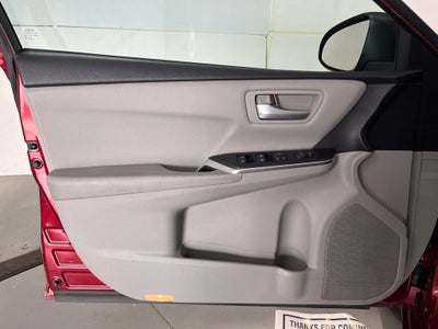 2017 Toyota Camry SE