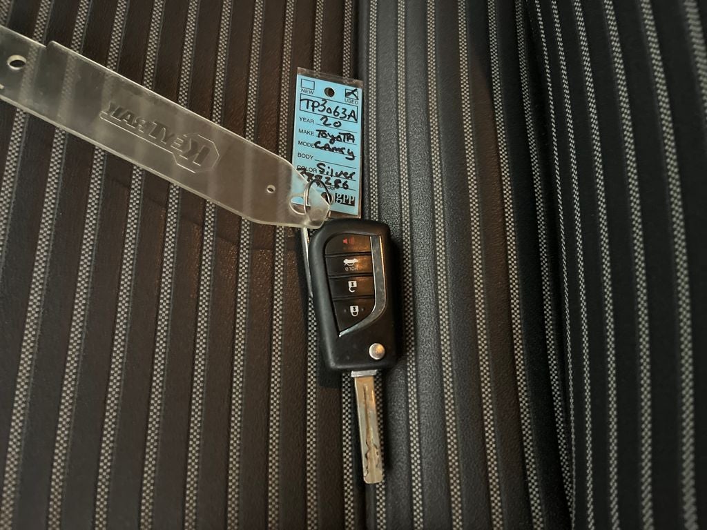 2020 Toyota Camry SE