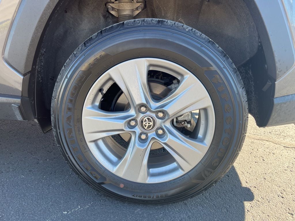 2025 Toyota RAV4 Hybrid XLE