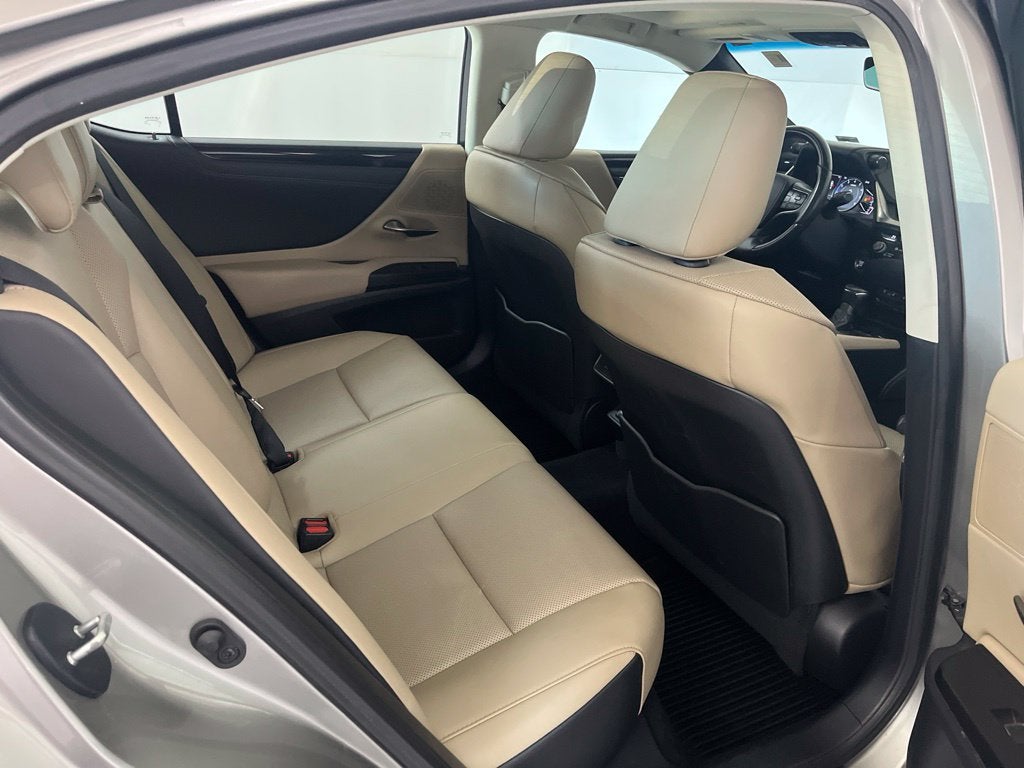 2021 Lexus ES 250