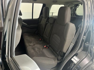 2012 Nissan Pathfinder SV