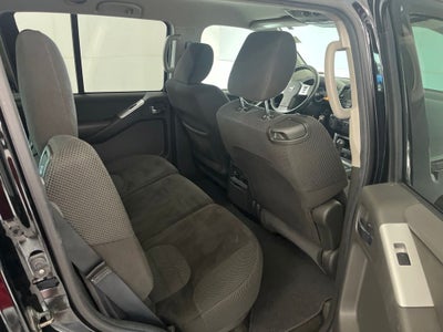 2012 Nissan Pathfinder SV