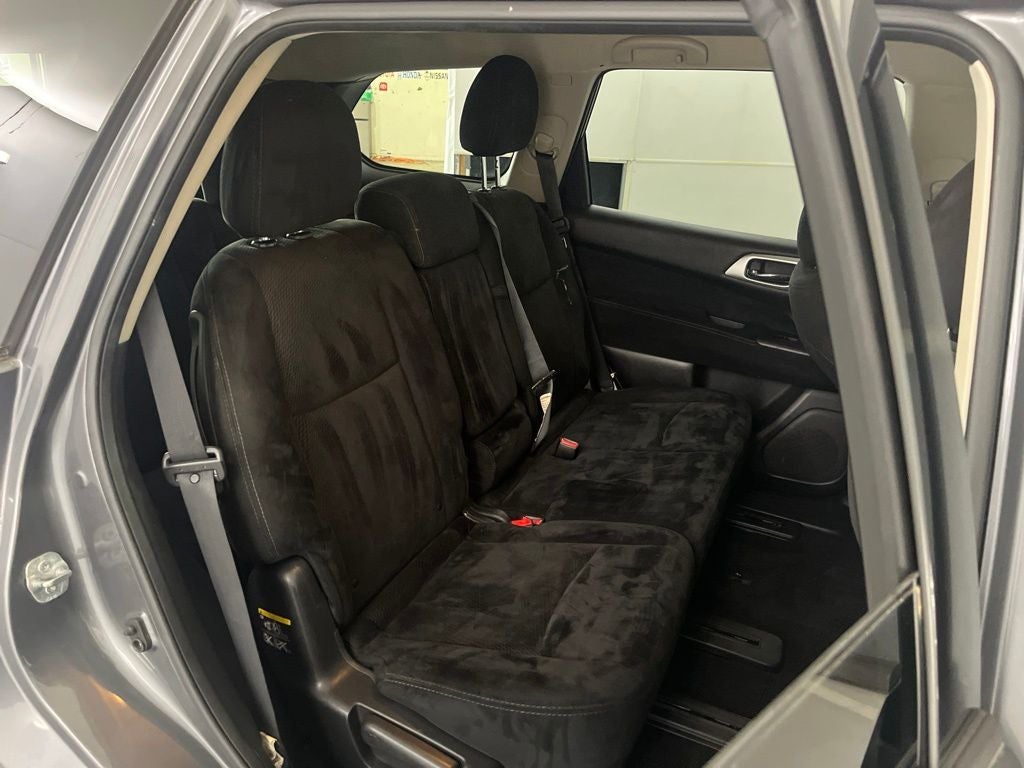 2015 Nissan Pathfinder S