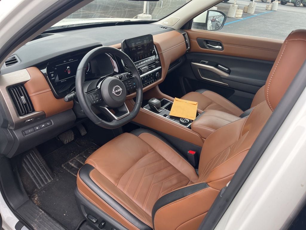 2024 Nissan Pathfinder Platinum