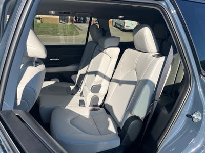 2025 Toyota Grand Highlander Hybrid XLE