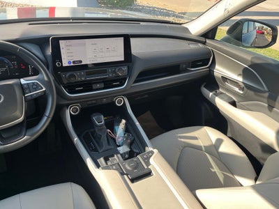 2025 Toyota Grand Highlander Hybrid XLE