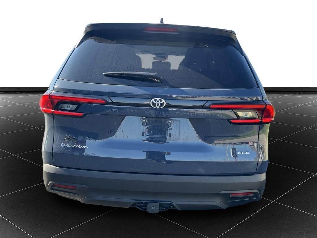 2025 Toyota Grand Highlander Hybrid XLE