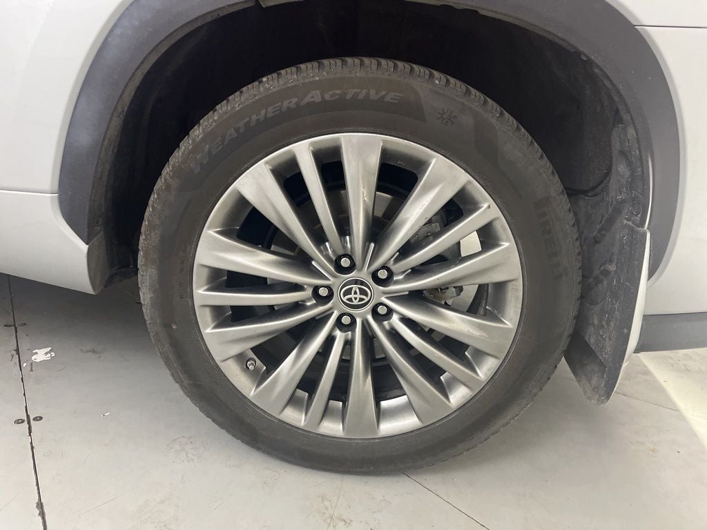 2020 Toyota Highlander Hybrid Platinum