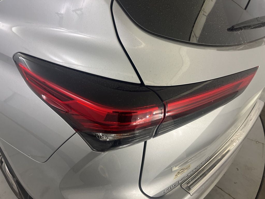 2020 Toyota Highlander Hybrid Platinum