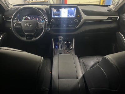 2020 Toyota Highlander Hybrid Platinum
