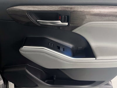 2021 Toyota Highlander Platinum