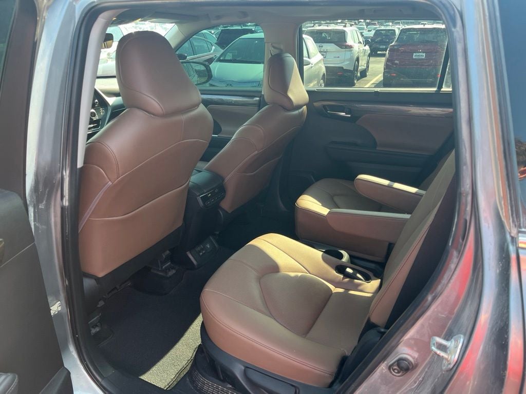 2025 Toyota Highlander Hybrid Limited 25th Edition