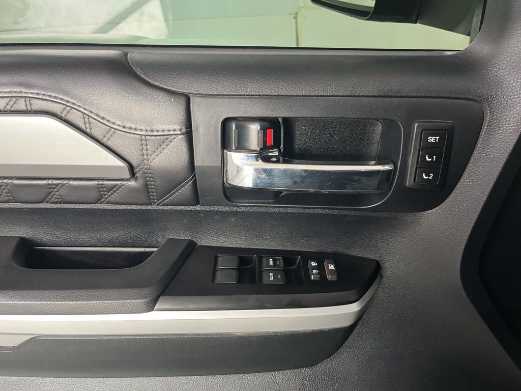 2017 Toyota Tundra Platinum 5.7L V8