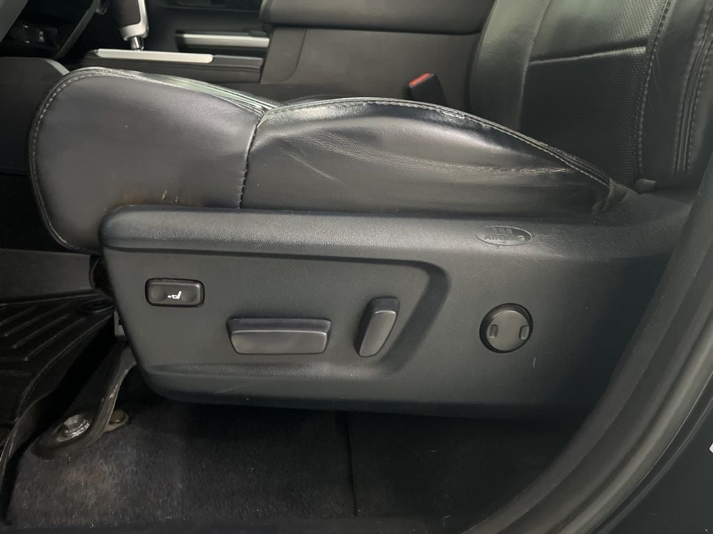 2017 Toyota Tundra Platinum 5.7L V8