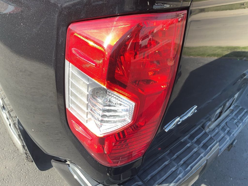 2019 Toyota Tundra Platinum 5.7L V8