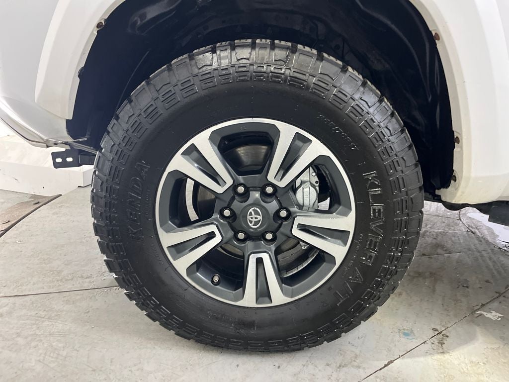 2017 Toyota Tacoma SR5 V6