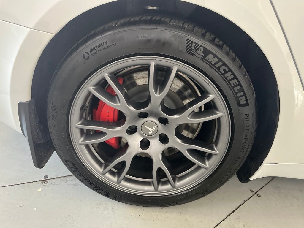 2023 Tesla Model S Plaid