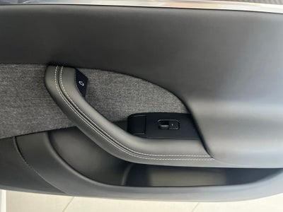 2023 Tesla Model S Plaid