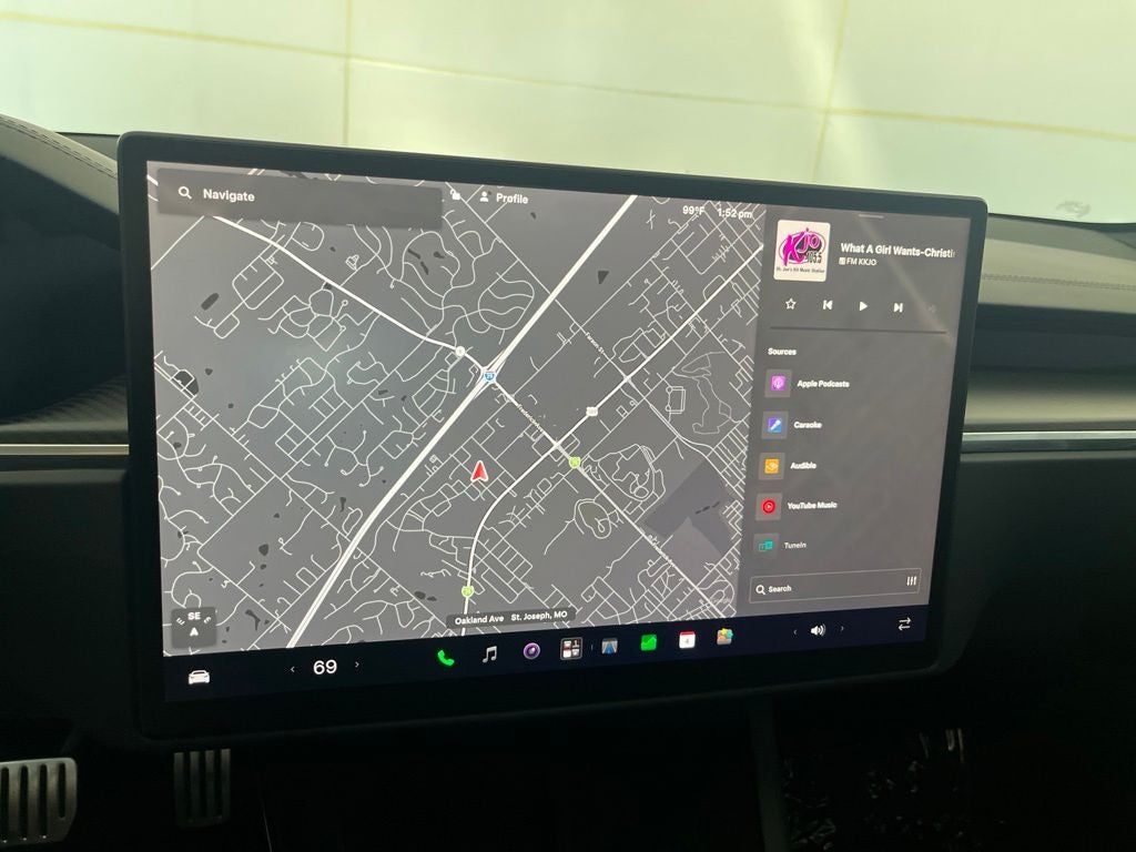 2023 Tesla Model S Plaid