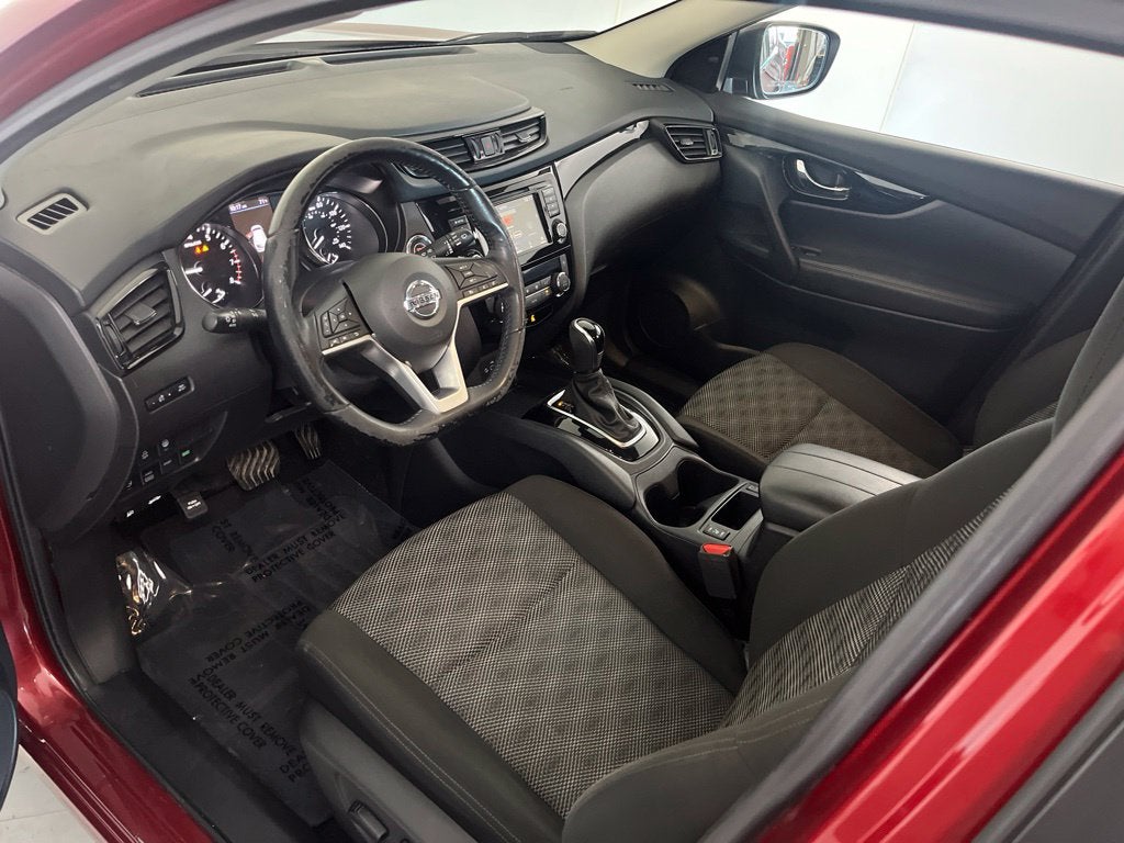 2022 Nissan Rogue Sport SV