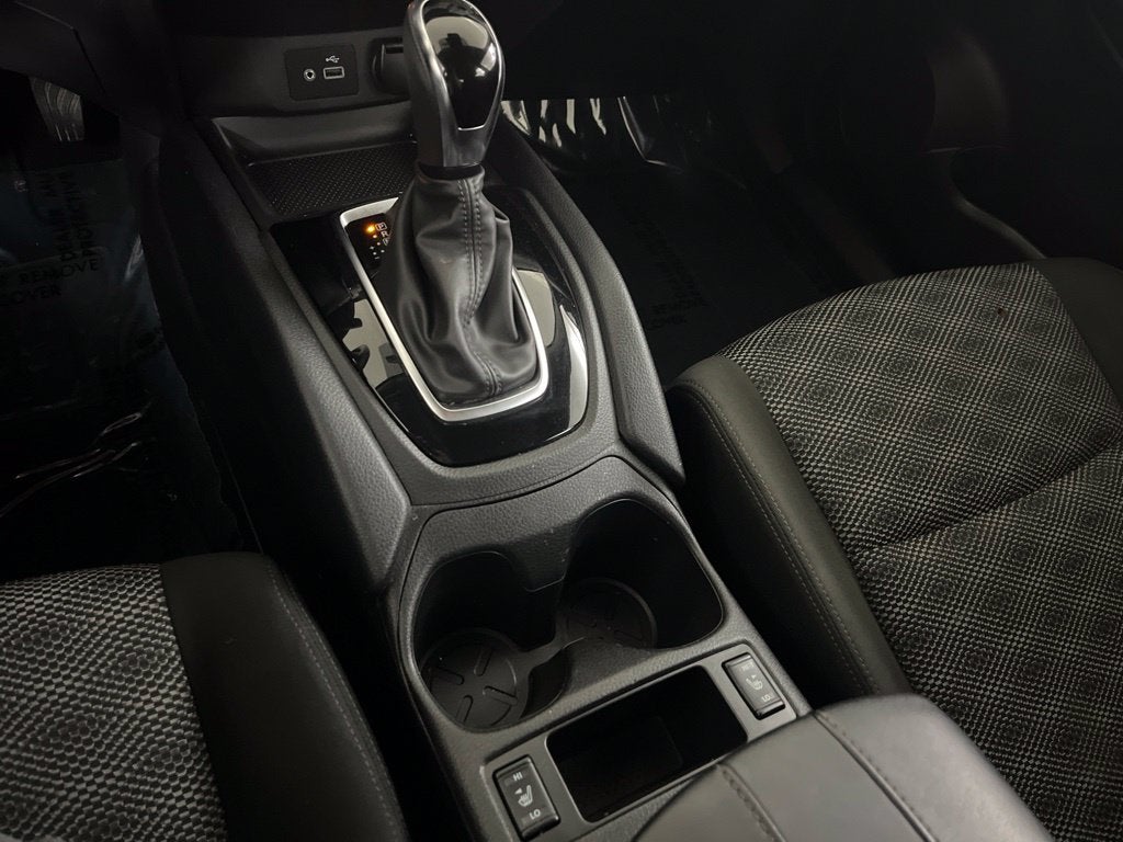 2022 Nissan Rogue Sport SV