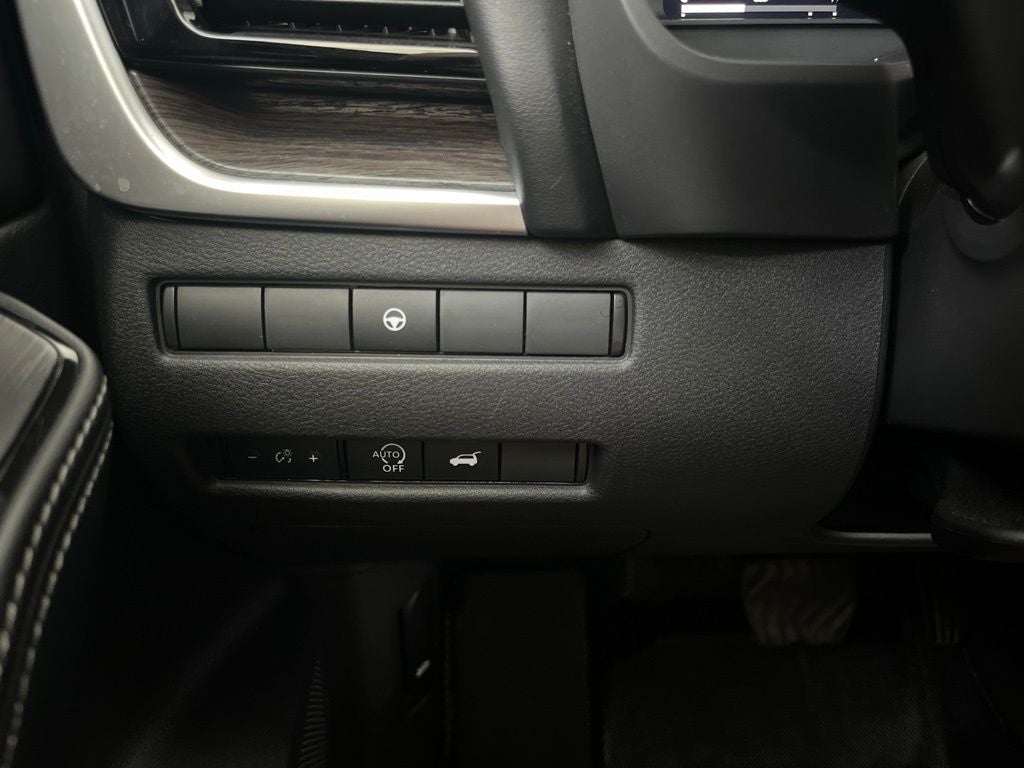 2025 Nissan Rogue Platinum