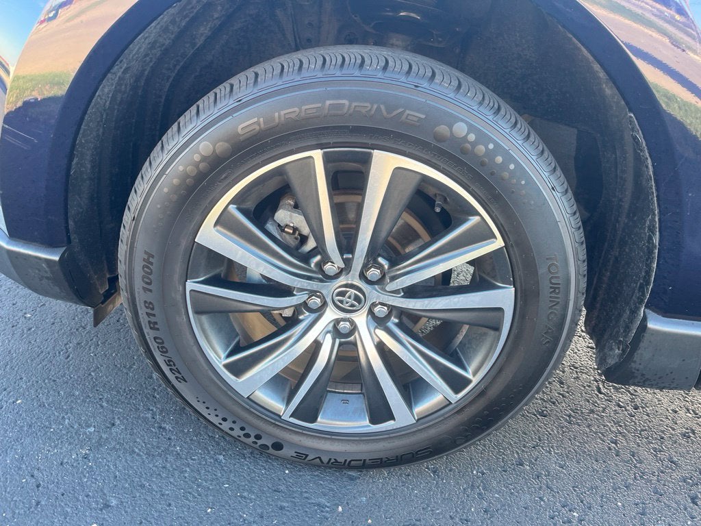 2024 Toyota Venza LE