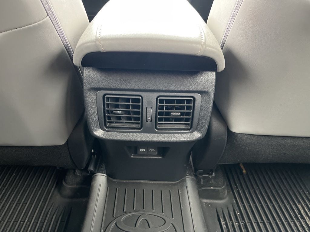 2024 Toyota Venza XLE