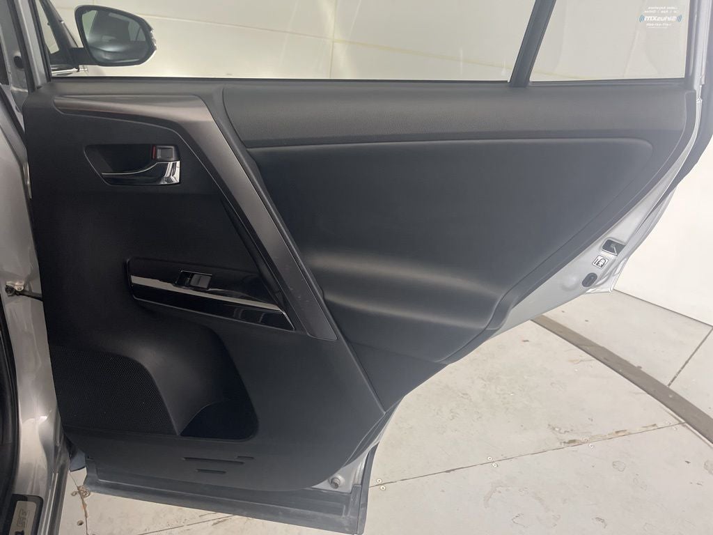 2018 Toyota RAV4 SE