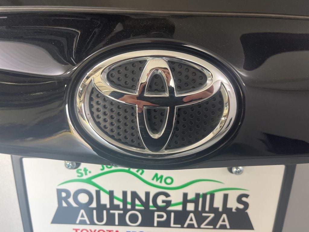 2018 Toyota RAV4 SE