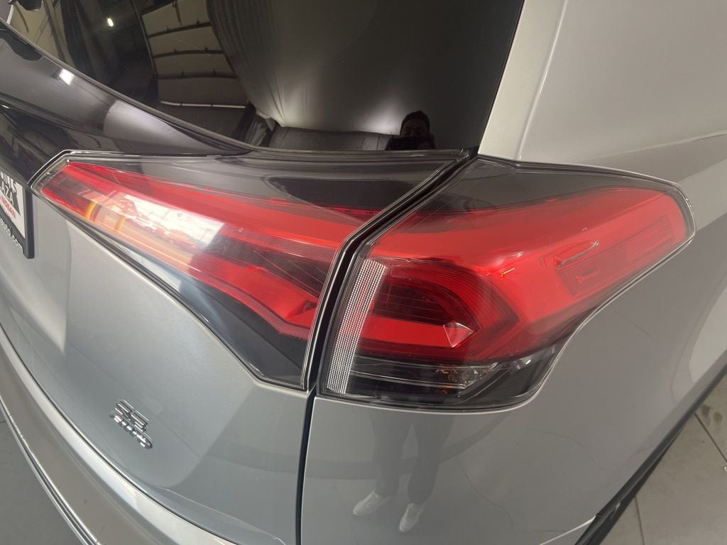 2018 Toyota RAV4 SE