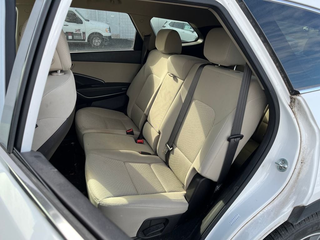 2017 Hyundai Santa Fe SE