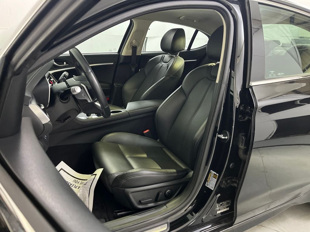 2025 Genesis G70 2.5T