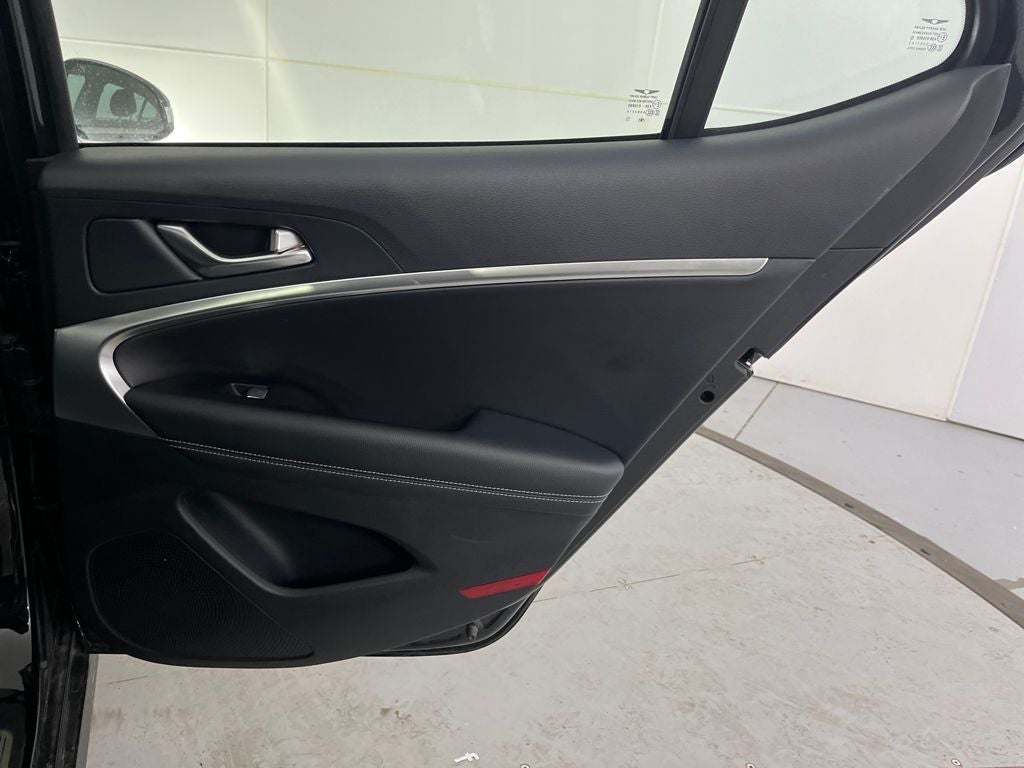 2025 Genesis G70 2.5T