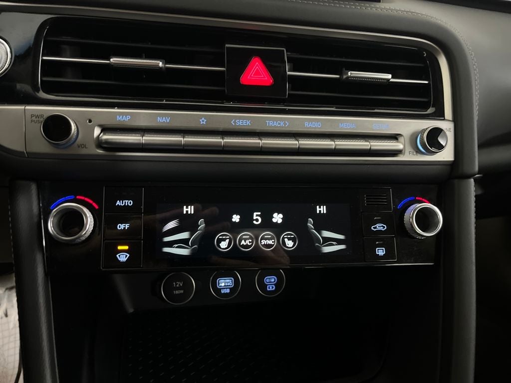 2025 Genesis G70 2.5T