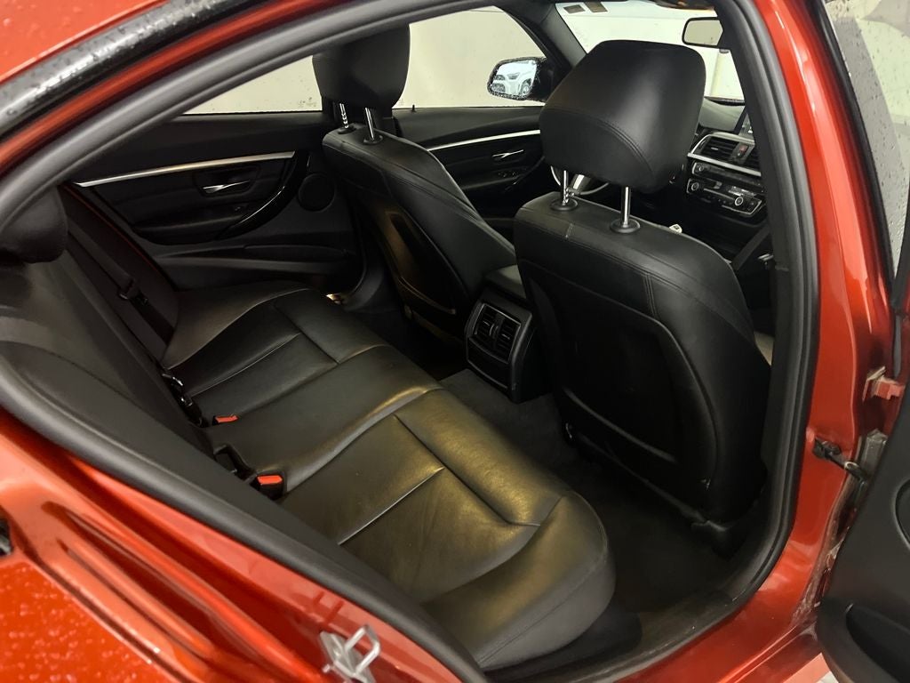 2018 BMW 3 Series 330i xDrive