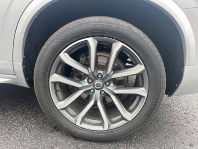 2017 Volvo XC90 T6 Momentum