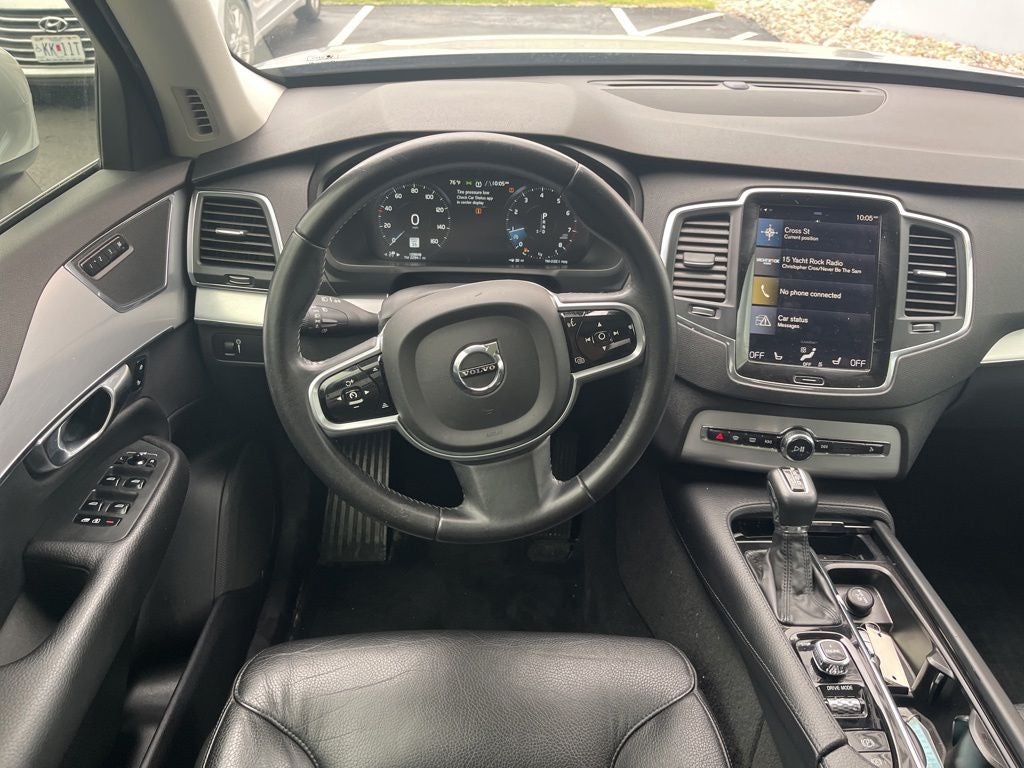 2017 Volvo XC90 T6 Momentum