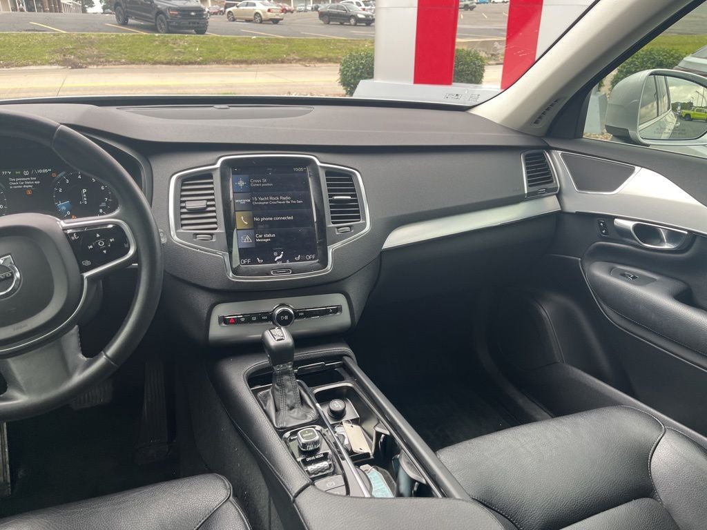 2017 Volvo XC90 T6 Momentum