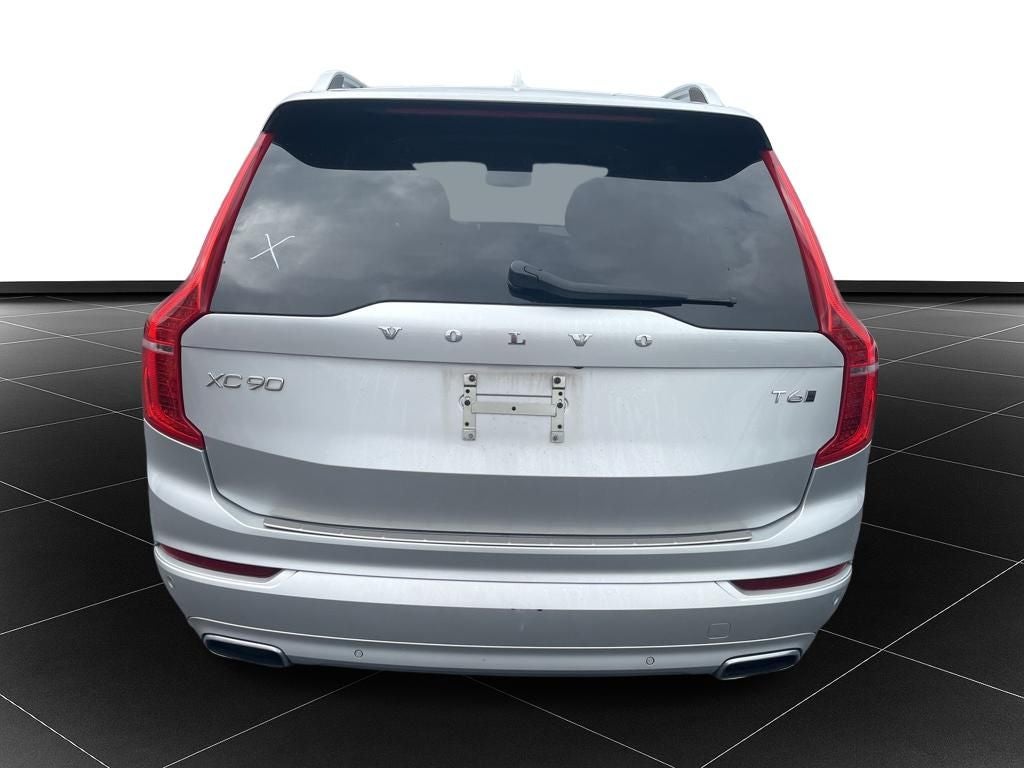 2017 Volvo XC90 T6 Momentum