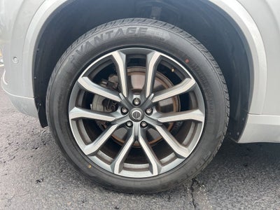 2017 Volvo XC90 T6 Momentum