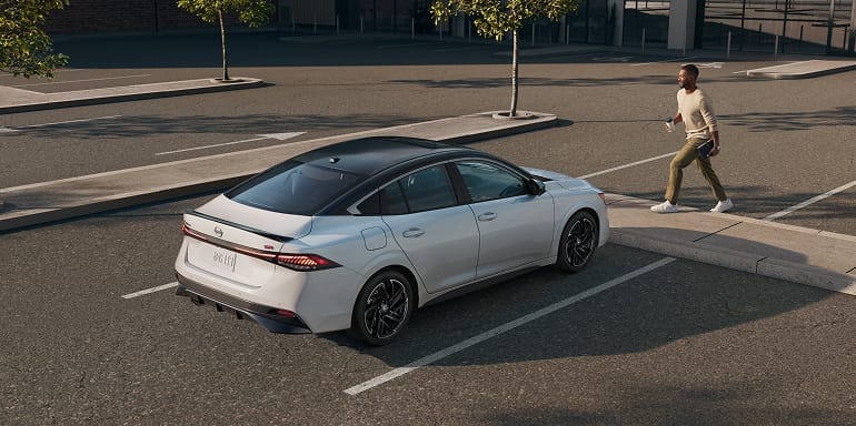 Rolling Hills Nissan in Saint Joseph MO